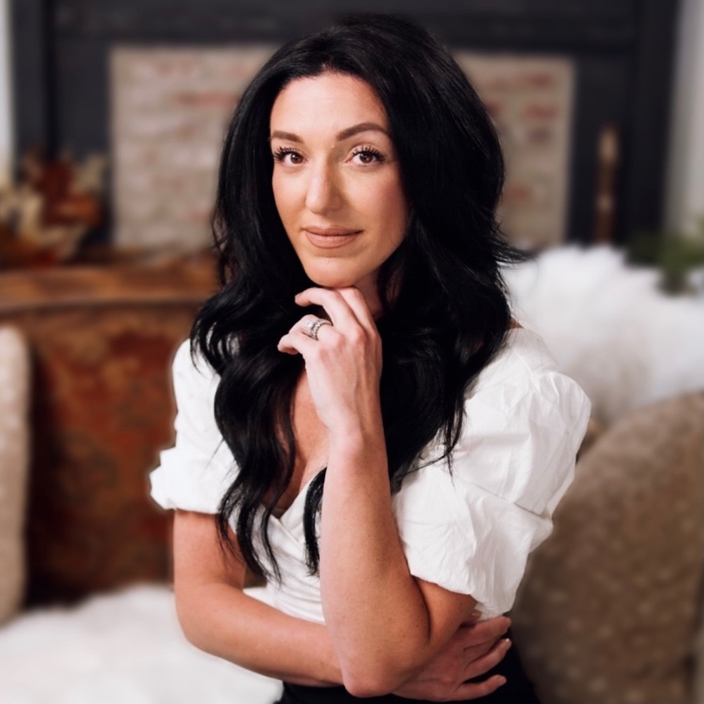 Meet your Posher, Julia